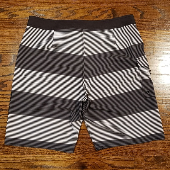 🌊 RVCA Boardshorts - Picture 4 of 4